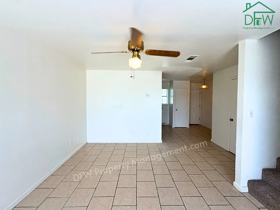 807 W Walnut St #C2