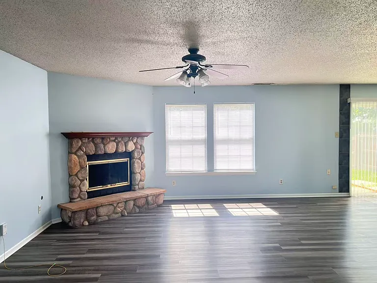 2473 Harvest Moon Dr — Photo 2