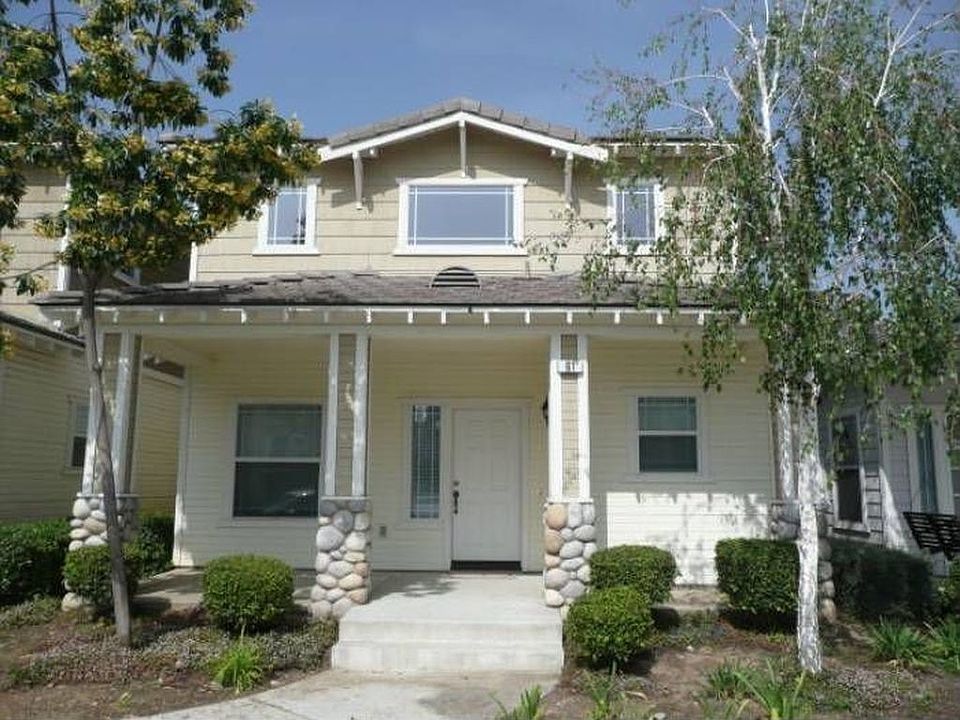 1st image of 61 Orangewood Ct
