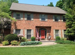 11403 Shadylane Dr, Plymouth, IN 46563