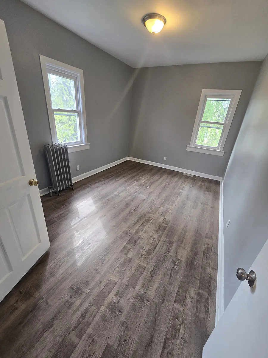 Building Photo - 325 N Grove St #G2