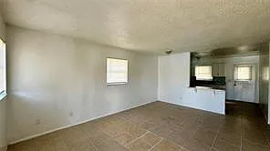 Building Photo - 325 W Pierce St #2