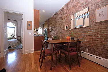 Rented by R New York