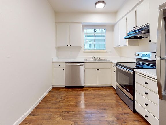 2nd image of 330 Bird St #10