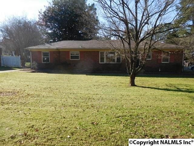 1st image of 4400 Lakeview Dr NW