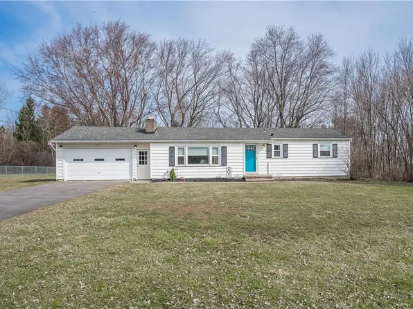 1490 Penfield Center Rd, Penfield, NY 14526