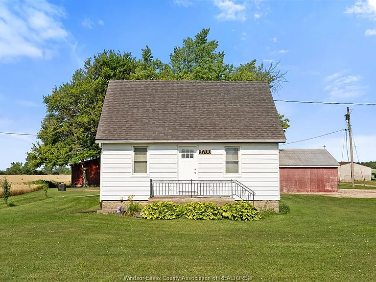 9700 Walker Rd — Photo 2