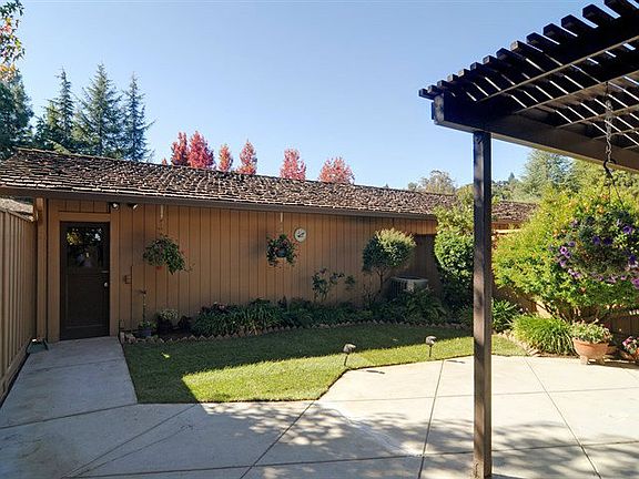 3rd image of 6085 Calle De Amor