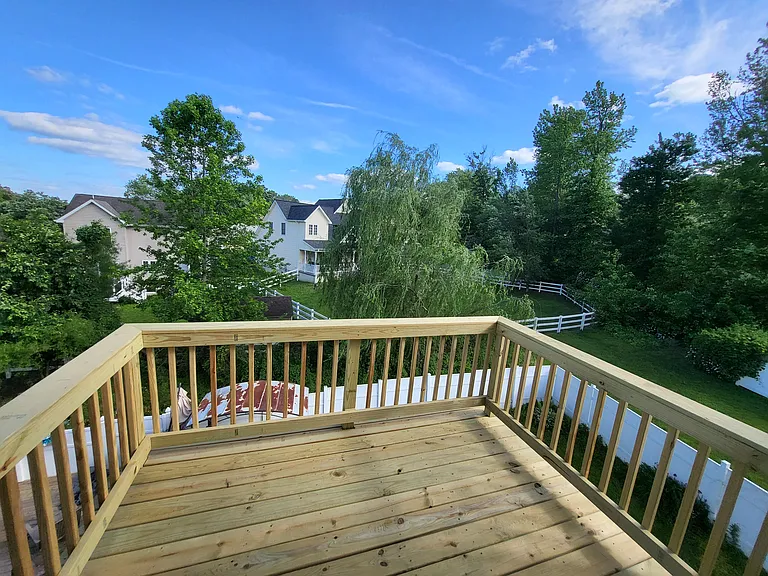 114 Vince Dr — Photo 31