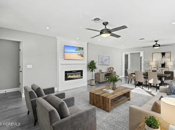 3 Muirhead Street, Toms River, NJ 08757