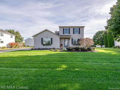 286 Waterlily Dr, Whitmore Lake, MI, 48189