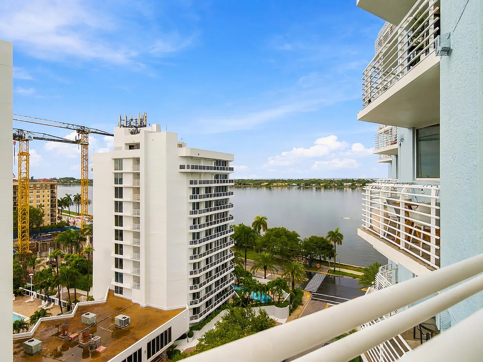 2 bed, 2.0 bath, 1175 sqft, $6,000 — Photo 1