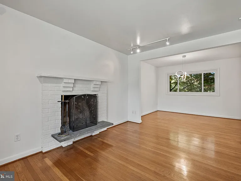 6523 Kerns Rd — Photo 19