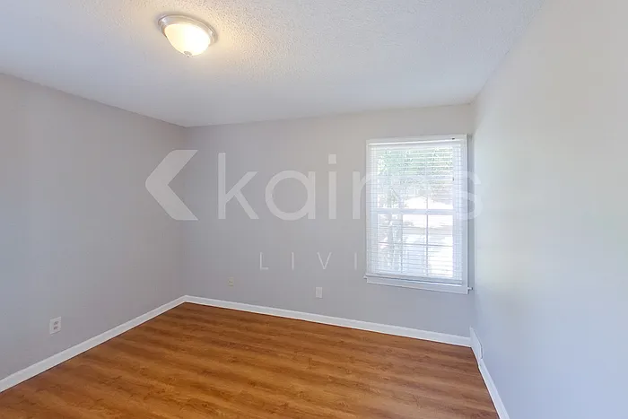 5824 Tam Oshanter Ave — Photo 9