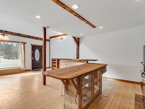 5th image of 53 Main Street