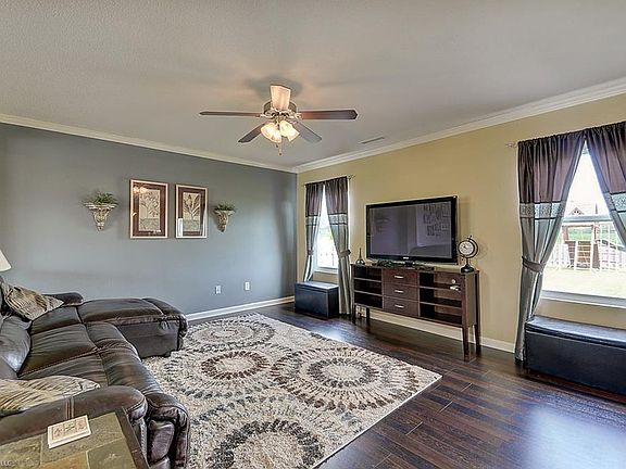 4th image of 7962 Busby Bend Dr