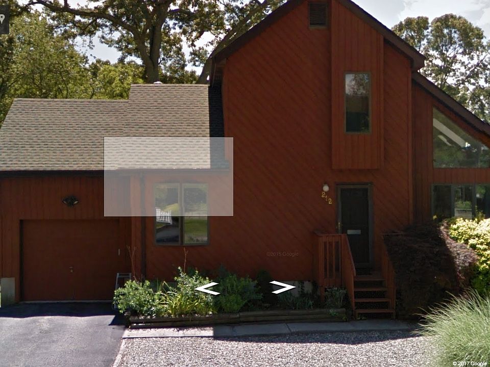 2nd image of 212 Summit Ave