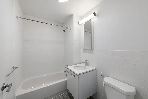 Rented by Nest Seekers International | media 9