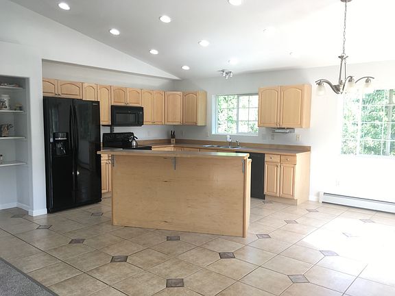 5th image of 3535 Wildwood Dr