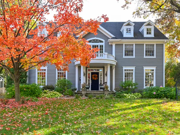 541 Oak St, Glen Ellyn, IL 60137