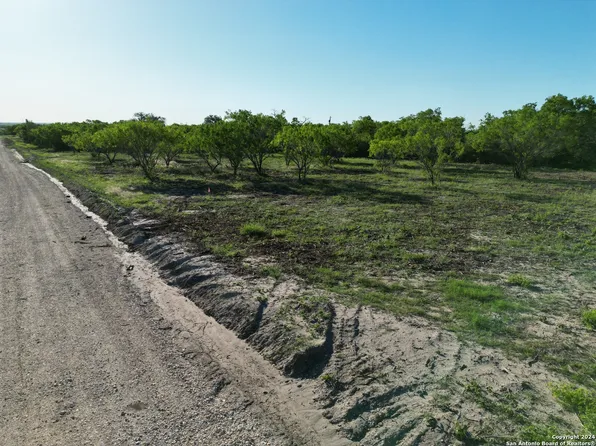 750 CR 200 LOT 6, Three Rivers, TX 78071