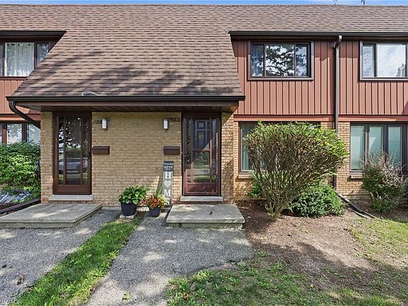 2nd image of 25 Flint Dr