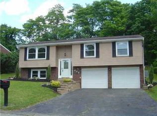 446 Old Hickory Dr, Pittsburgh, PA