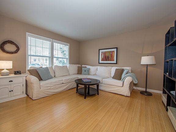 3rd image of 34512 Cottonwood Dr SE