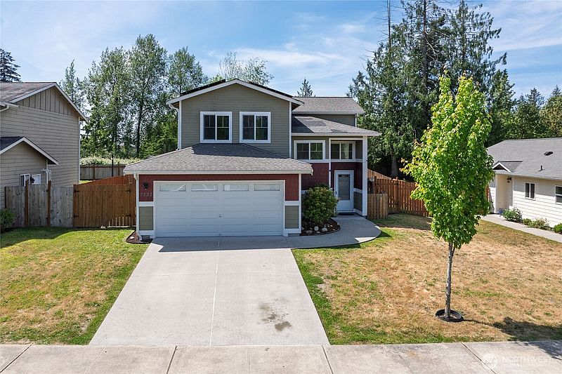 4th image of 7838 Celtic Loop NW