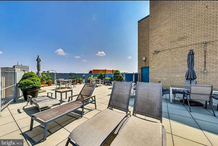 1 bed, 665 sqft, $1,900 — Photo 4
