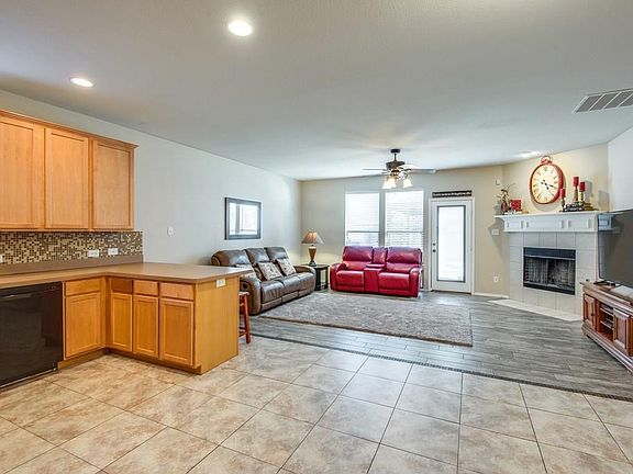 4th image of 9137 Brook Hill Ln