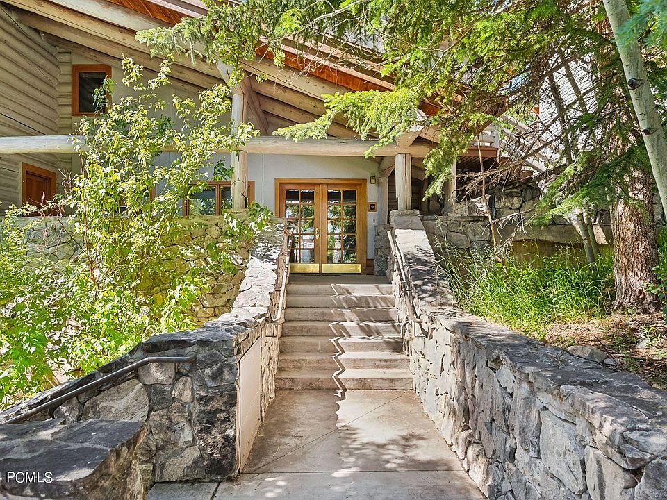 1st image of 2100 Deer Valley Dr S #9