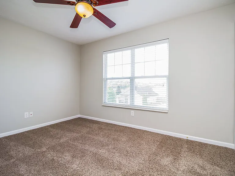 902 Grand Oak Dr — Photo 12