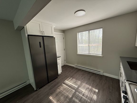 5th image of 77 E Main St #10