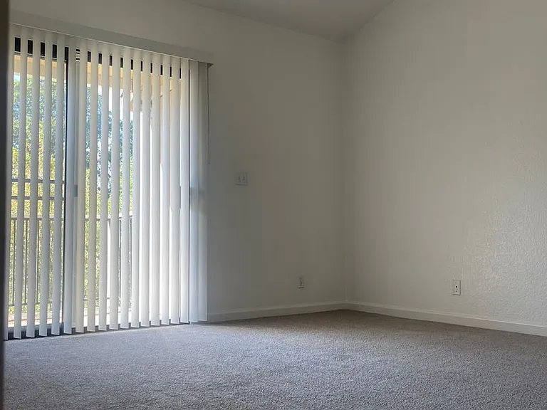 720 Sunrise Ave — Photo 7