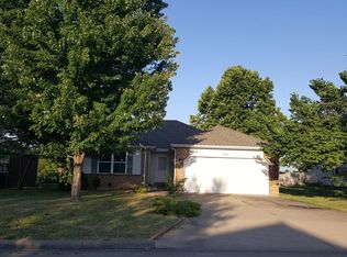 2840 S Hartford Ave, Bolivar, MO 65613