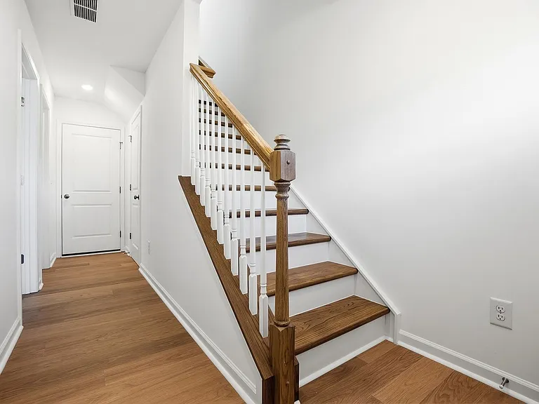 3016 Rexton Ln — Photo 7