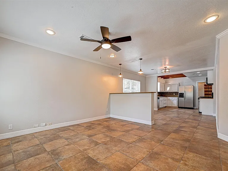 817 Eleanor St — Photo 12