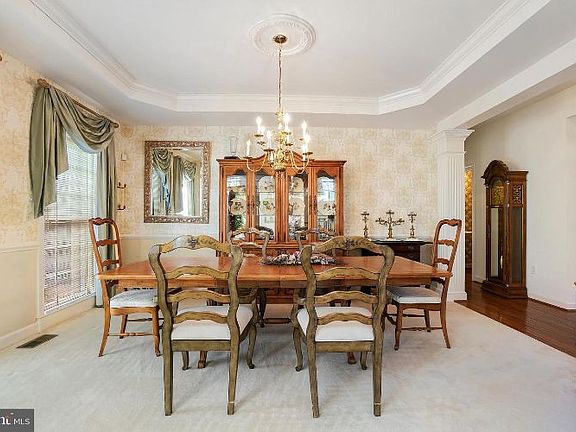 4th image of 3838 Glen Eagles Dr
