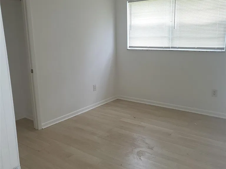 2185 NW 3rd St — Photo 12
