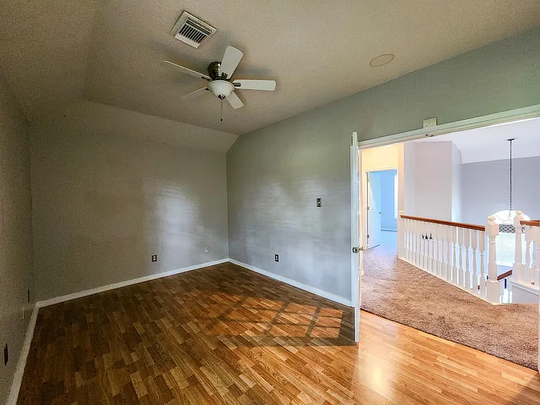 2412 N Mission Cir — Photo 23