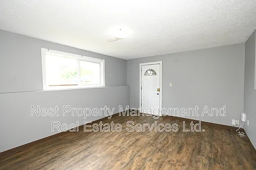 1426 Nation Cres #B Photo 1