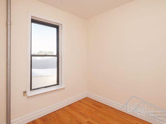 3rd image of 295 14th St #0B