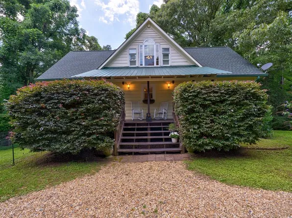 279 Gartrell St, Ellijay, GA 30540