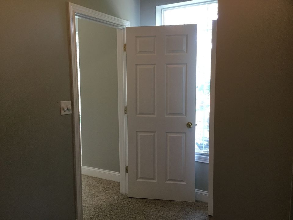 1st image of 818 N 10th St APT 3