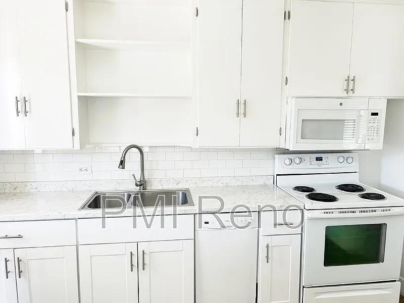 Building Photo - 251 E Arroyo St #A