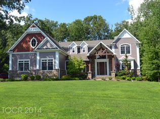16 Brookside Dr, Upper Saddle River, NJ 07458