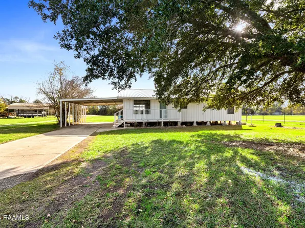 1043 Joe Kidder Rd, Arnaudville, LA 70512