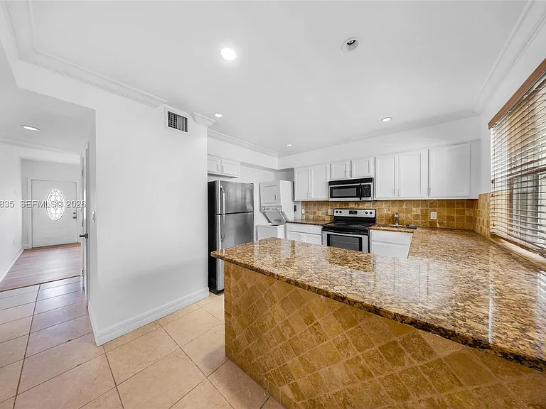 7801 Hispanola Ave #4 — Photo 3