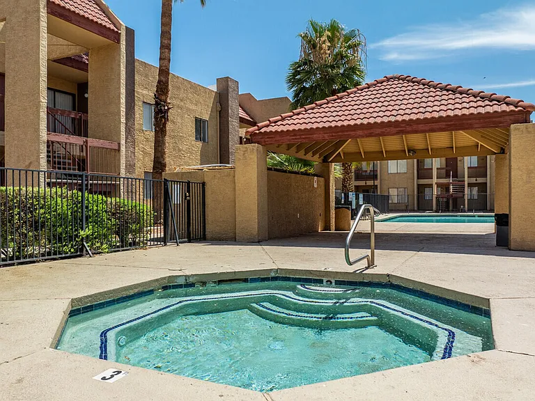 Casa Sol Apartments — Photo 9